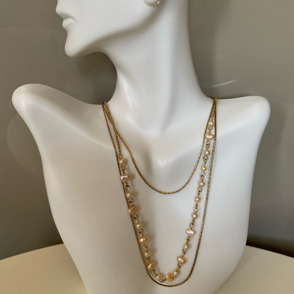 Beautiful three chain necklace
